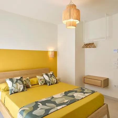 La Sfiora Bed & Breakfast *