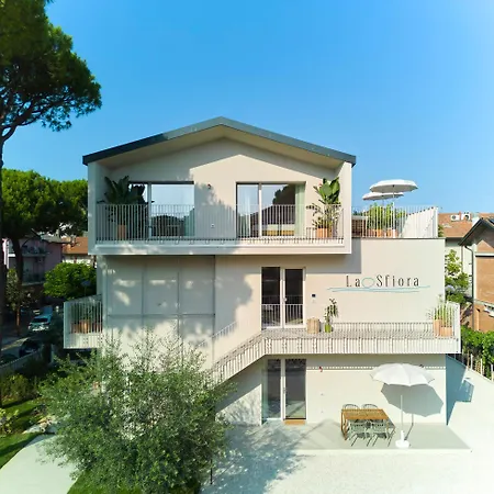 La Sfiora Bed & Breakfast *