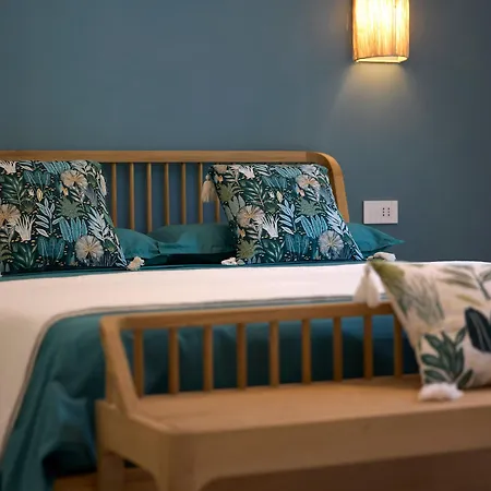 La Sfiora Bed & Breakfast *