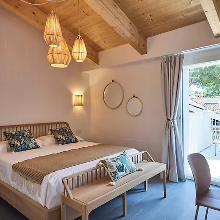 La Sfiora Bed & Breakfast *